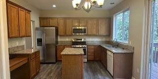 Beautiful 3 Bed + Bonus Room, 2.5 Bath Home! Gallery 36