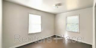 4324 North Iroquois Avenue Gallery 7