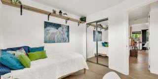Darling Fully Furnished Condo Bathed in Natural Light Gallery 14