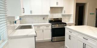 4126 West Toluca Lake Gallery 1