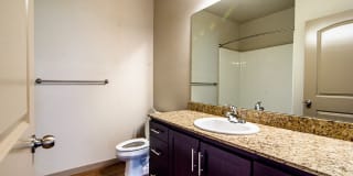 Red Tail Apartments Gallery 28
