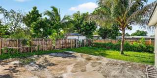 6240 SW 22nd Ct Gallery 39