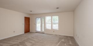 Walk to UC & UC Medical | 1BR/2BR Apartments Gallery 91