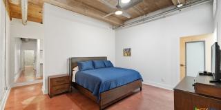 222 Losoya Gallery 26