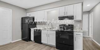 Cozy 2 Bedroom Duplex with Fireplace & Spacious Backyard! Gallery 30