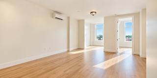 1004 Gates Avenue Gallery 1