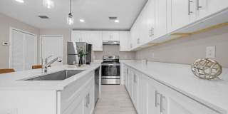 1700 Forest Gallery 45