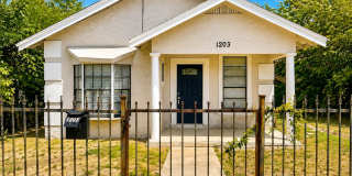 1203 Lamar, San Antonio, TX 78202 | Home for Rent 78202 Gallery 1