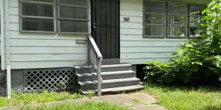 745 Noble Ave Gallery 1