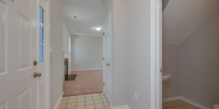 1st Floor Primary Bedroom - Kiln Creek Gallery 3