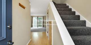 Charming 2-Bedroom Haven in the Heart of Sunset - A Blend of Serenity and Convenience! Gallery 1