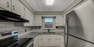 814 S Webster Avenue Gallery 21