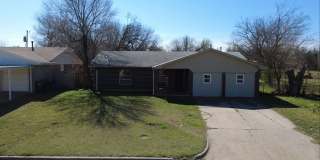 Charming 5 Bedroom House Gallery 1