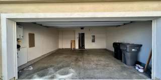 Beautiful 4 Bedroom Condominium with Attached Garage Located in Gated Community of Eastvale Beautiful 4 Bedroom Condominium with Attached Garage Located in Gated Community of Eastvale Gallery 17