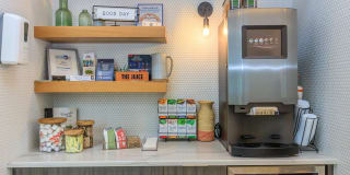 Arboretum West Gallery 7