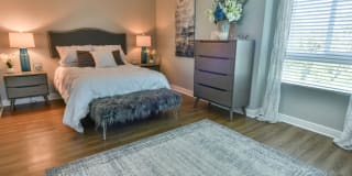 Verona at Naylor Metro Gallery 18