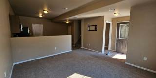 3 bed-3 bath Townhome with AC!!! Gallery 6