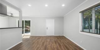 201 E 16th Street Gallery 8