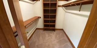 Room in 3 Bedroom Home at Grove Ave Gallery 33