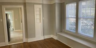 Adorable Hillcrest Bungalow with 3 bedrooms and 2 bathrooms. Gallery 5