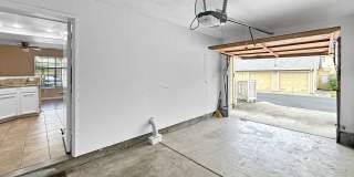 Lovely Upgraded 2-story Townhouse w/ Attached Garage, Guest Bathroom and Fireplace! Gallery 10
