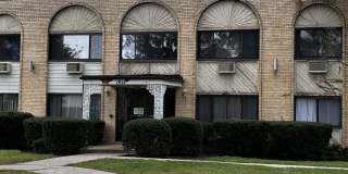 1919 N Lewis Avenue Gallery 1