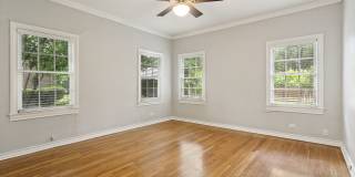 CHARMING ALAMO HEIGHTS COTTAGE Gallery 19