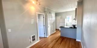 Charming One Bedroom Home in Sunnyside! Gallery 9