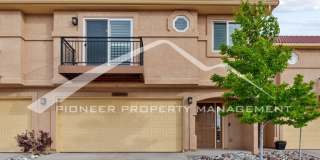 Stylish Townhouse 2bed / 2bath, 2 car garage and AC in Gated Community Near Powers Corridor Gallery 26
