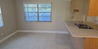 Beautuful 2 bedroom, 2 bath, 2 car garage rental home in Weeki Wachee! Gallery 15