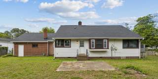 Single-Level 3 Bedroom Rental Near Downtown Hampton Gallery 26