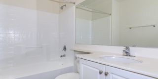 Laurel Glen Apartment Homes Gallery 50