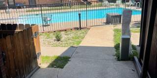 Spacious Poolside Condo! Gallery 5