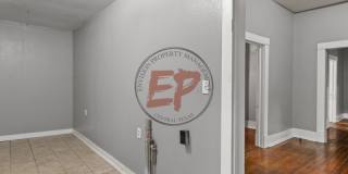 423 Sherman Street Gallery 12