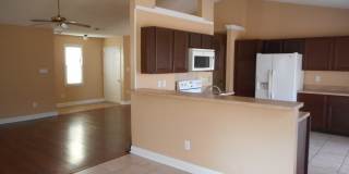 3 BR 2 BA in Midway Park Gallery 10