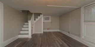 $650- Updated 2 bed/1 bath apartment near Medical Center, with brand-new appliances! Gallery 7