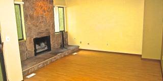 Pre-Lease 4 Bedroom 3.5 Bath Townhouse. Gallery 7