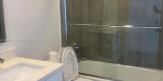 534 NE 195th St Gallery 25