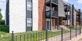 Oval Spring Apartments Gallery 19