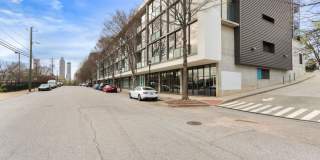 Awesome 1BR Loft Style Condo Overlooking Midtown! Gallery 38