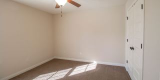 Beautiful 4 Bedroom Duplex Gallery 29