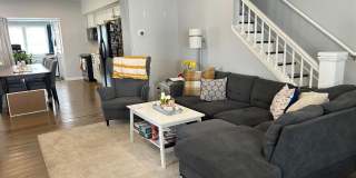 203 E Reynolds Street E Gallery 1