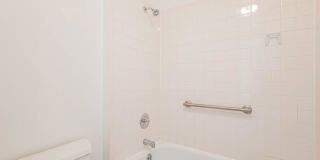 3 Bedroom, 1.5 Bath Condo Available in Cinnimon Courtyard Gallery 17