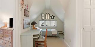 158 Narragansett Avenue Gallery 18