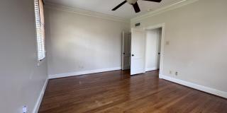 317 W University Avenue unit: 4 Gallery 7