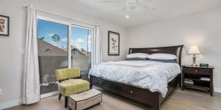 Beautiful 3 bed 2.5 baths "fully furnished" townhouse in the charming neighborhood of University Heights. Gallery 27