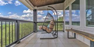 2488 Waterfront Park Gallery 47