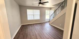 Beautifully Updated 2BD 1BA, Two-Story Duplex in Yukon!!! Gallery 4