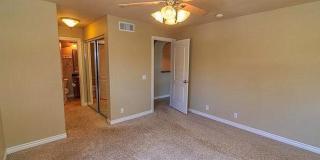 Awesome condo in gated community Gallery 10