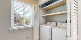 Serene 2 Bedroom 2 Bath Townhome in Windsor, CA with Carport Included! Gallery 25
